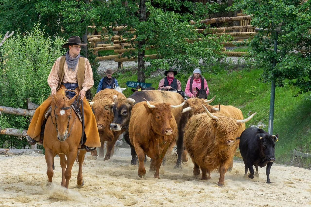Pullman City Westernstadt เอกิง ภายนอก รูปภาพ