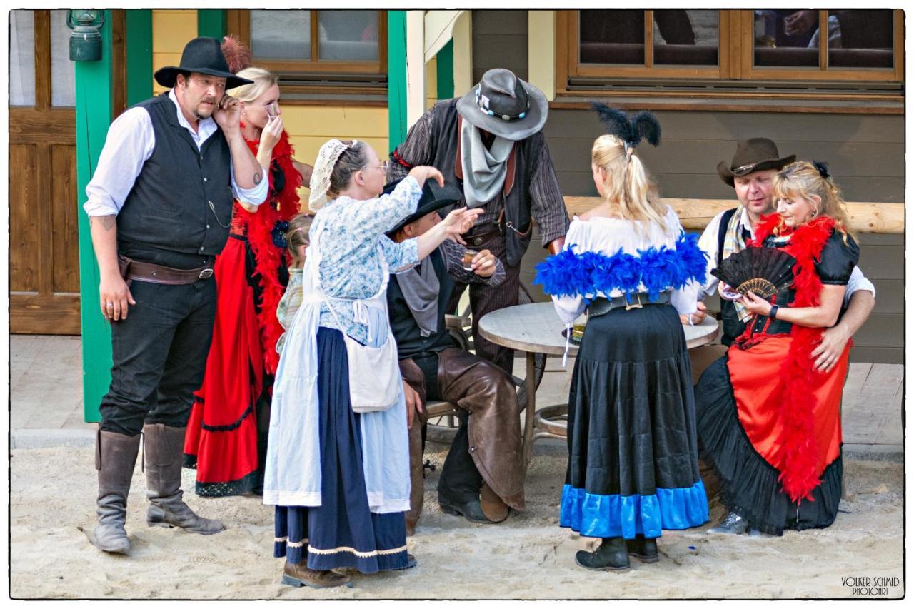 Pullman City Westernstadt เอกิง ภายนอก รูปภาพ