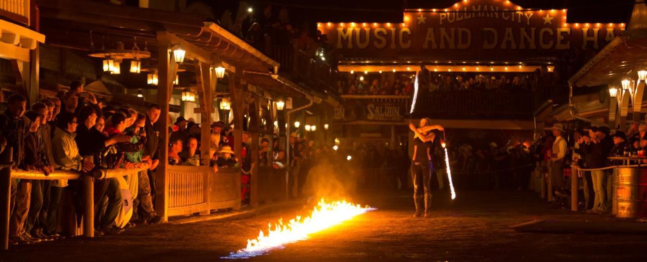 Pullman City Westernstadt เอกิง ภายนอก รูปภาพ